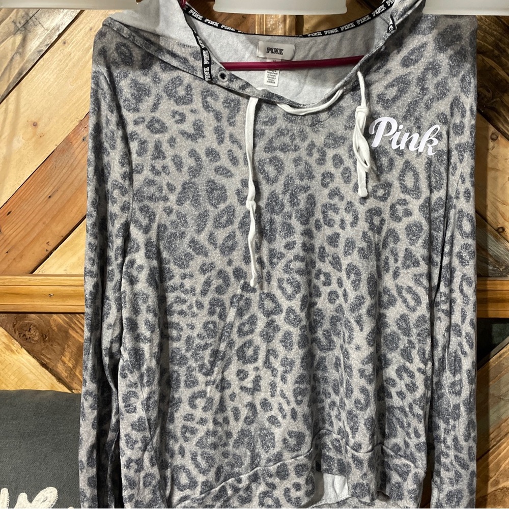 Victoria’s Secret PINK sweatshirts (3)